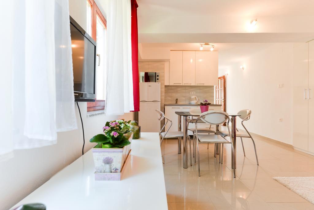 Nora Apartament